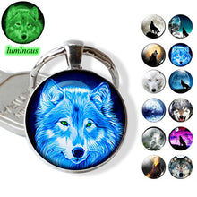 Cargar imagen en el visor de la galería, Luminous Glow In The Dark Wolf Key Chain Key Rings Holder
