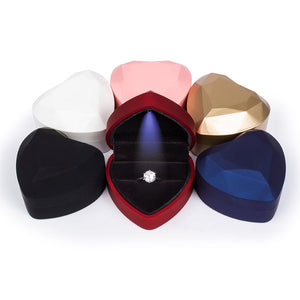 Heart-shaped LED ring pendant box