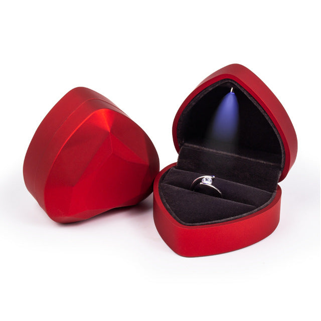 Heart-shaped LED ring pendant box