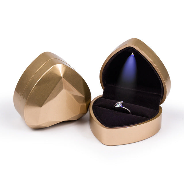 Heart-shaped LED ring pendant box