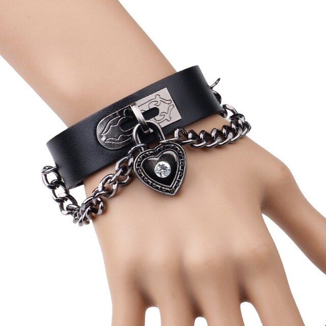 Charm Buttons Leather Bracelet