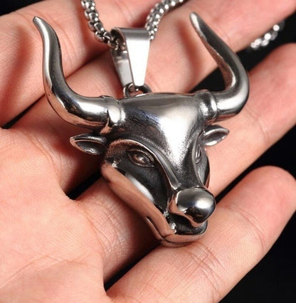 Fashion Bull Pendant Men and Women Gold Necklace