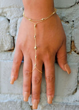 Cargar imagen en el visor de la galería, Slave Bracelet Boho Finger Bracelet Ring Chain Attach Friendship Bracelet
