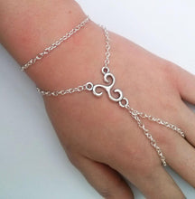 Load image into Gallery viewer, Slave Bracelet Boho Finger Bracelet Ring Chain Attach Friendship Bracelet
